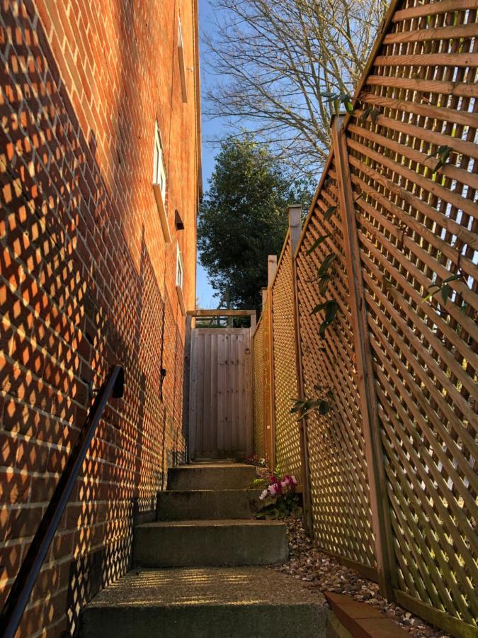 Stylish 2 Bed Apartment Next To The Norfolk Broads Coltishall المظهر الخارجي الصورة
