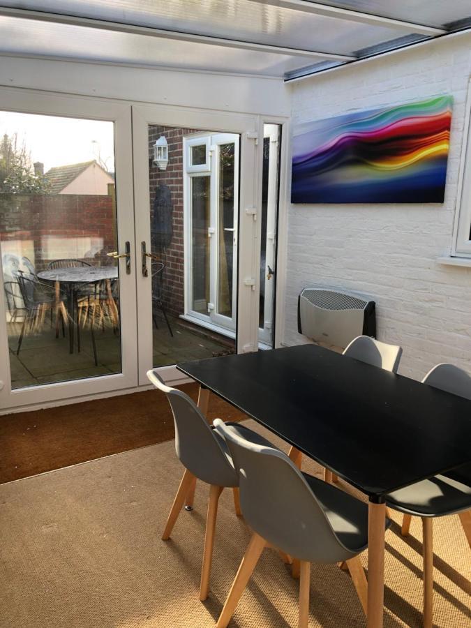 Stylish 2 Bed Apartment Next To The Norfolk Broads Coltishall المظهر الخارجي الصورة