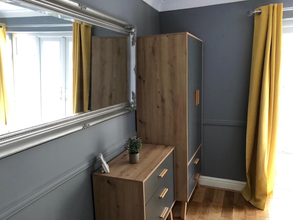 Stylish 2 Bed Apartment Next To The Norfolk Broads Coltishall المظهر الخارجي الصورة